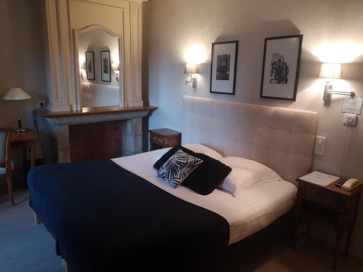 Hotel Les Deux Magots ラ・ロシュ・ベルナール エクステリア 写真